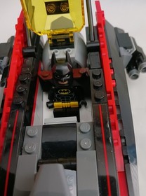 BatBoat Duckmobile Penguin Batman Figures From LEGO 70909 Movie Batcave Break-in