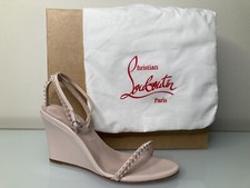 NIB Christian Louboutin LECHE Patent Leather So Me Wedge Stud Strap Sandal 39 EU