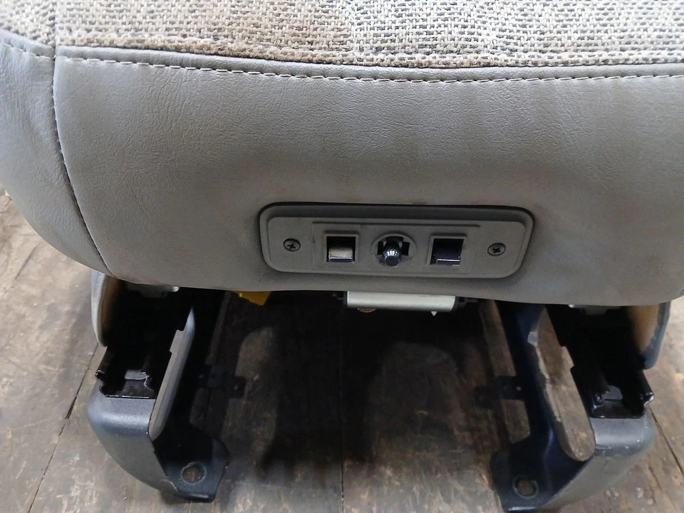 Asiento con canastilla de tela delantero derecho pasajero para GMC Savana 2500 3085007 2025 Foto 2 de 4