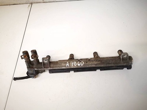Volkswagen Golf 2003 Fuel injector rail (injectors)(Fuel distribut #1938947-03