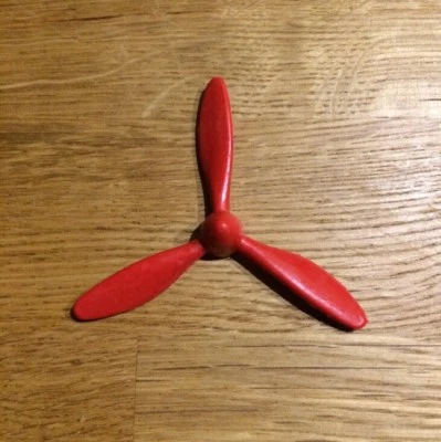 Hélice tripale Rouge 8cm pour Avion Joustra Croix Sud Aéro Club Rallye