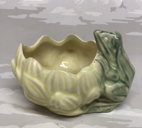 Vintage Mccoy Planter Green Frog & Yellow Lotus Flower USA Art Pottery 1954