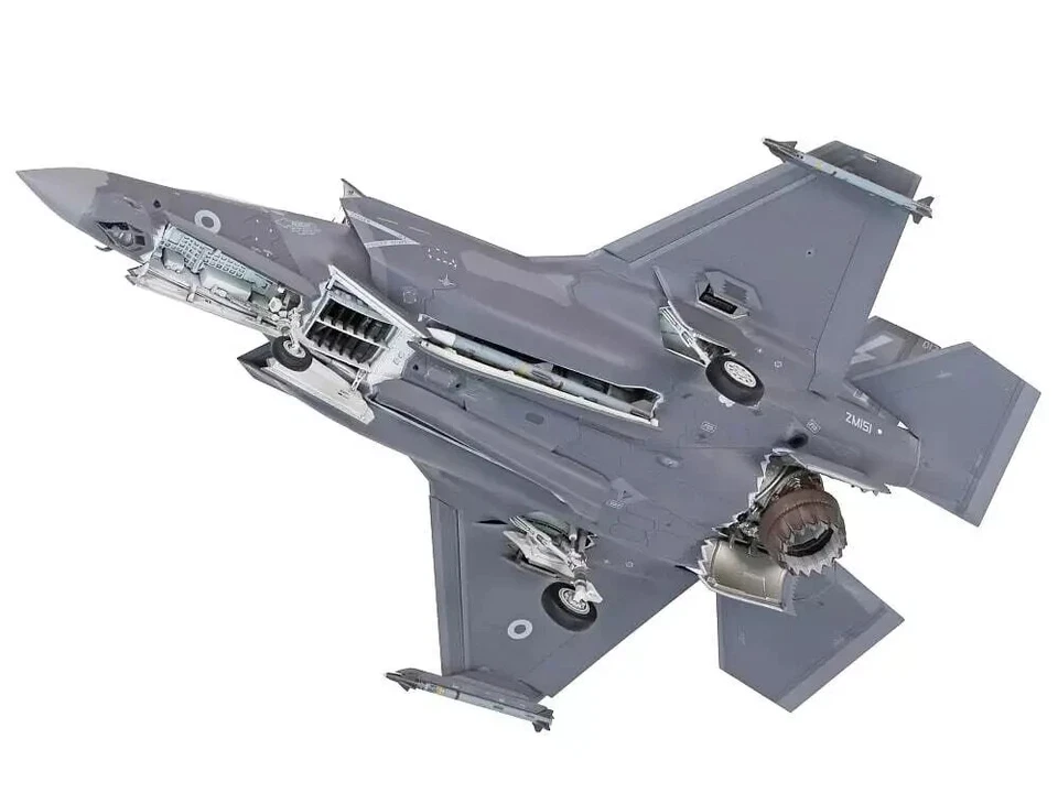 TAMIYA 1:72 KIT AEREO LOCKHEED MARTIN F-35 B LIGHTNING II 21,5 cm ART 60793 - Immagine 4 di 4