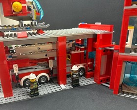 LEGO City Fire Station Complete w/6 MiniFigures Dog & Instructions Set #60110