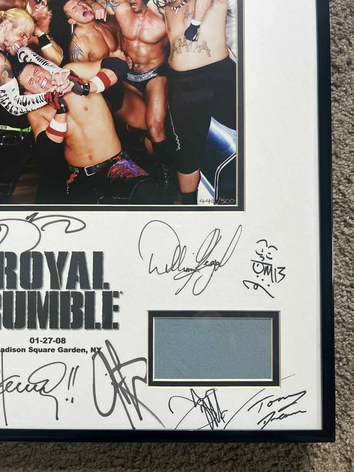 Placa colecionável WWE Royal Rumble 2008 edição limitada #443/500 + relíquias de anel - Imagem 3 de 4