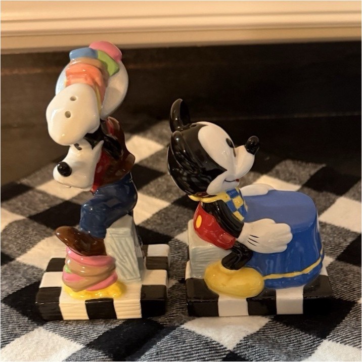 Disney Mickey Mouse & Donald Duck Salt and Pepper Set, Lot of 2, China