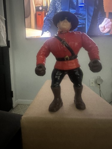 WWF HASBRO The Mountie ...
