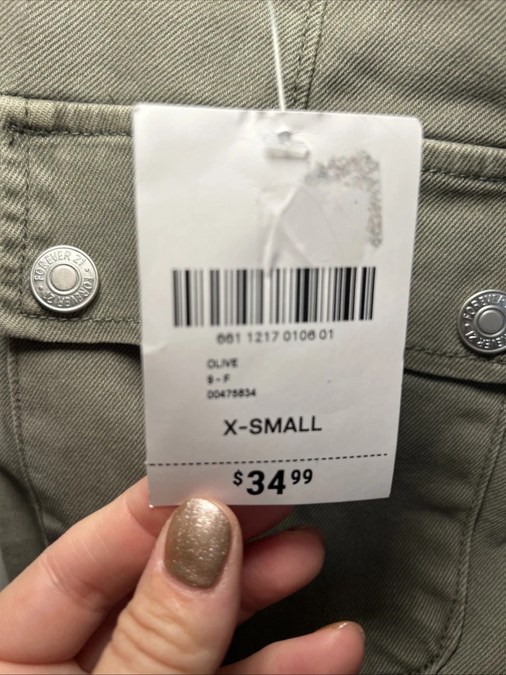 Pantalones cargo dobles rectos Forever 21 relajados verde oliva talla XS 8 bolsillos nuevos con etiquetas Foto 3 de 4