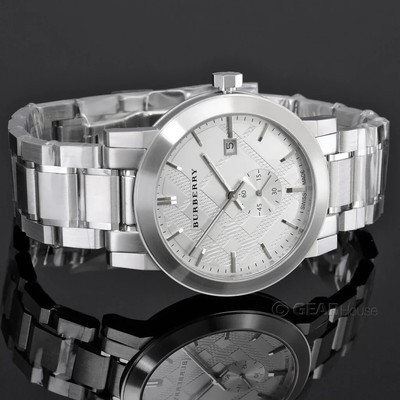 Original Burberry Made Suisse Herrenuhr mit Datum. 435,00  NEU