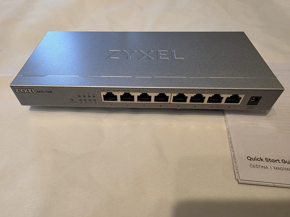 Zyxel MG-108 Desktop Multigig Switch 8 Ports, 2.5g, Unmanaged - Image 2 of 4