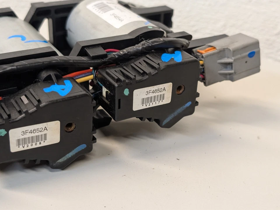 06-11 Cadillac DTS Front Left LH Driver Side Seat Track Motor W/ Memory L0060114 - Image 3 of 4