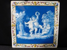 Carreau 19 siècle XIX en faïence décor renaissance majolique italienne