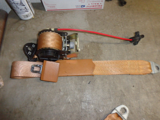 Passenger Front Male Seat Belt Chrysler Maserati TC 89 90 91