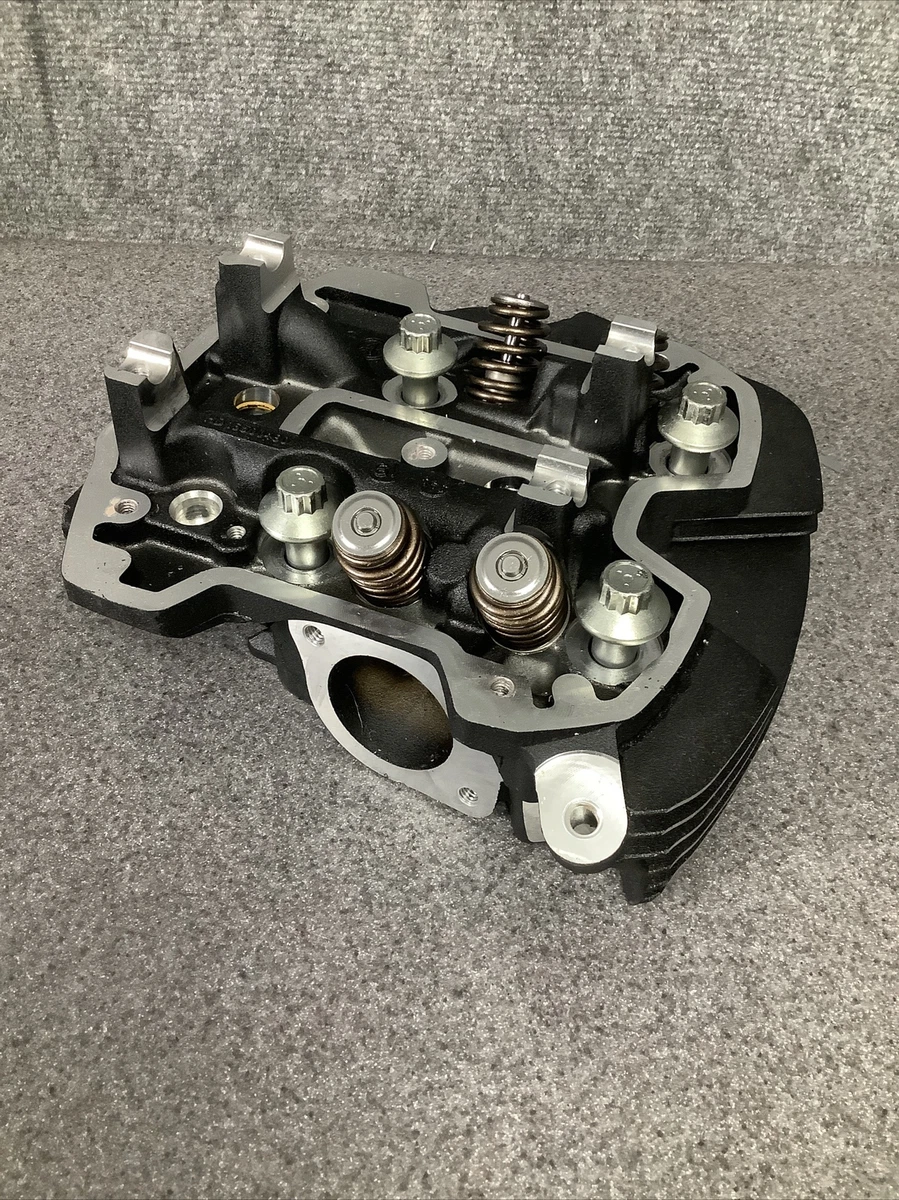2017 Harley Davidson Milwaukee 8 Engine Cylinder Head OEM 16500490 