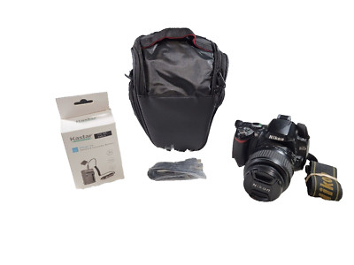 Nikon D40 6.1MP Digital SLR Camera Kit w/ 18-55mm f/3.5-5.6G ED II Lens, Bundle