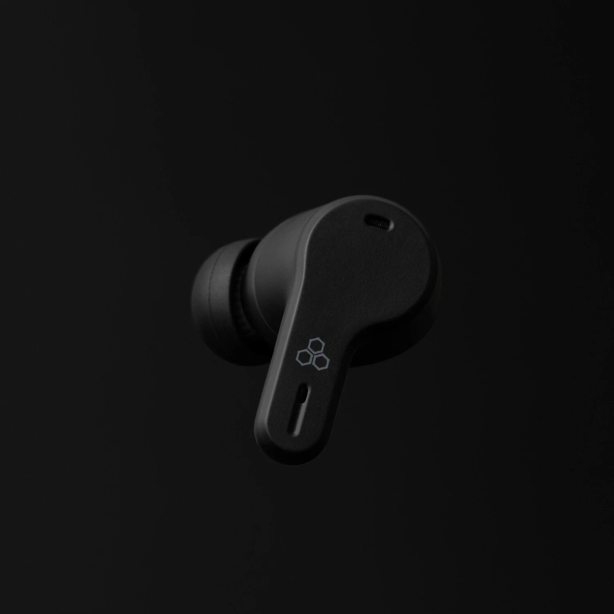 Final Audio VR3000 Wireless Earbuds Sound Design for Gaming