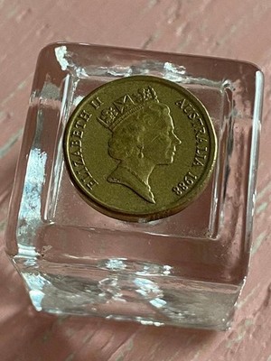 Vintage 1988 Australian 2 Dollar Coin Elizabeth II Aboriginal South Cross