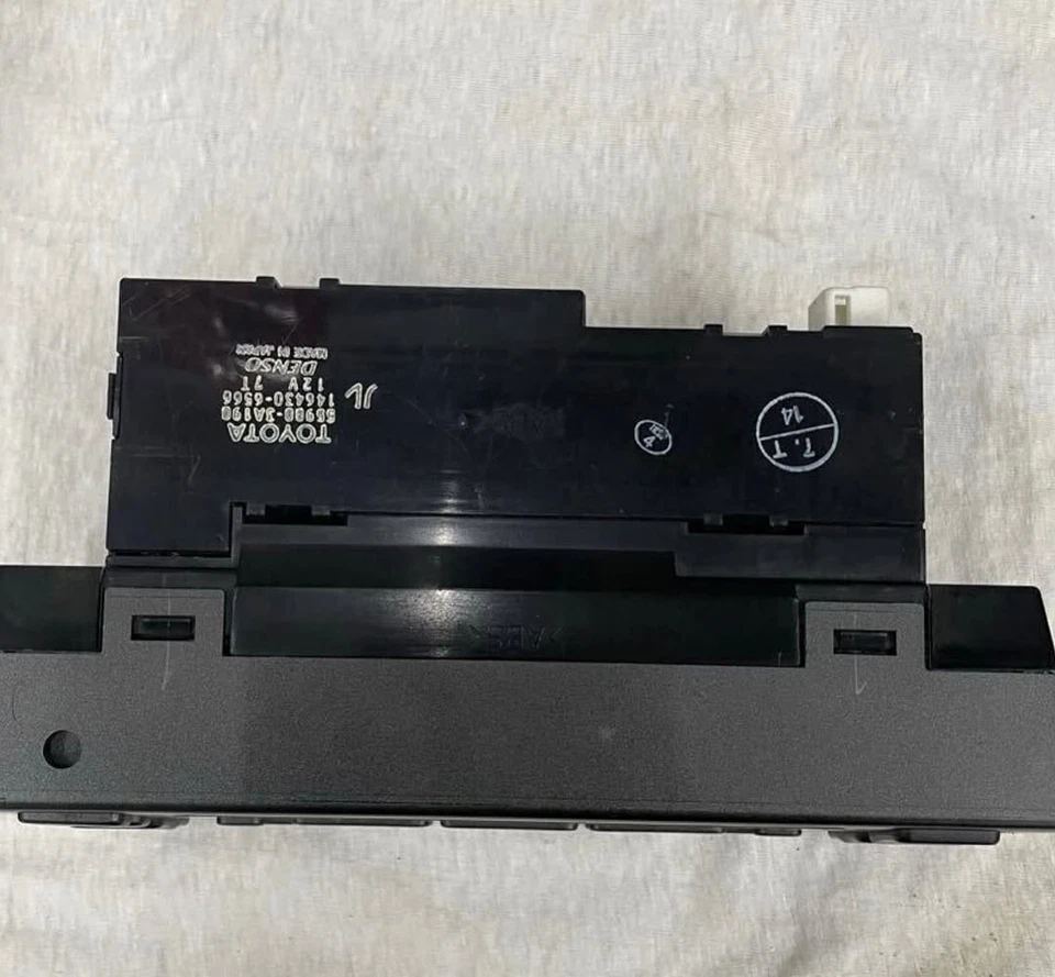 Toyota Aristo JZS160/JZS161 Climate Control A/C Heater Panel – OEM Multi Display - Image 3 of 4