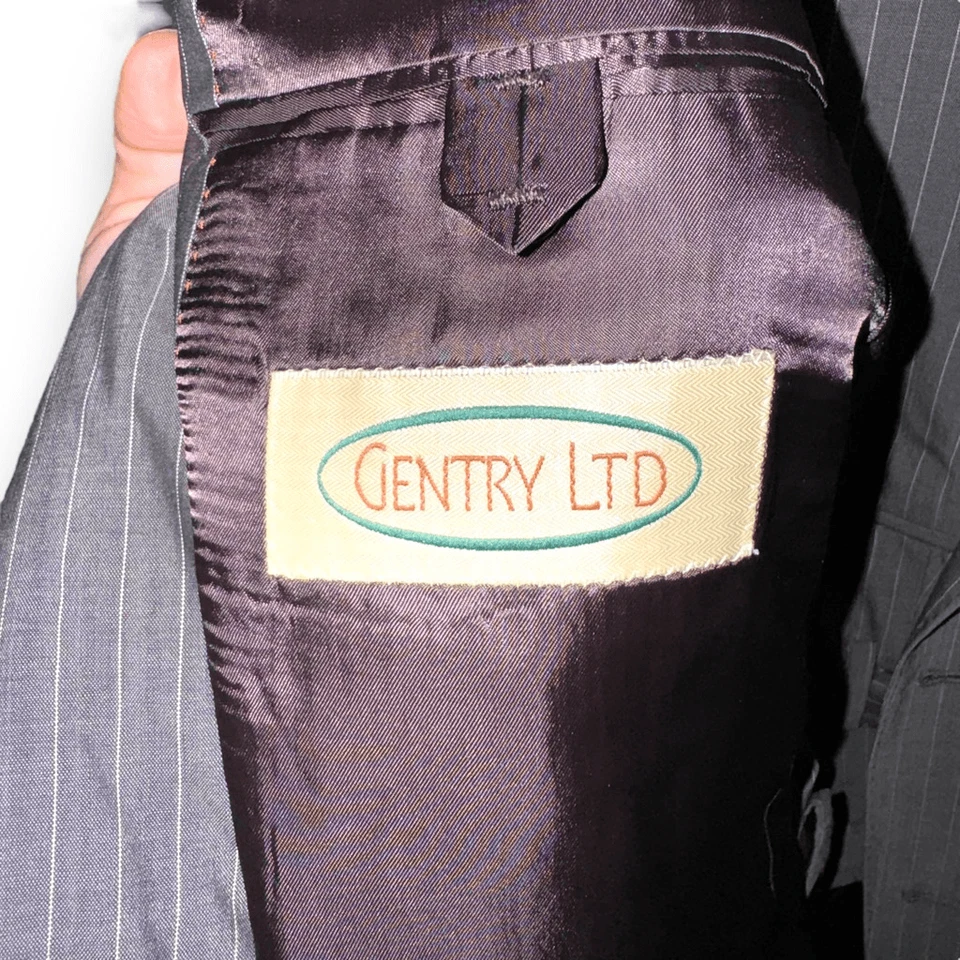 Samuelsohn Gable Gray Striped Super 130s Suit Size 44R - Image 3 of 4