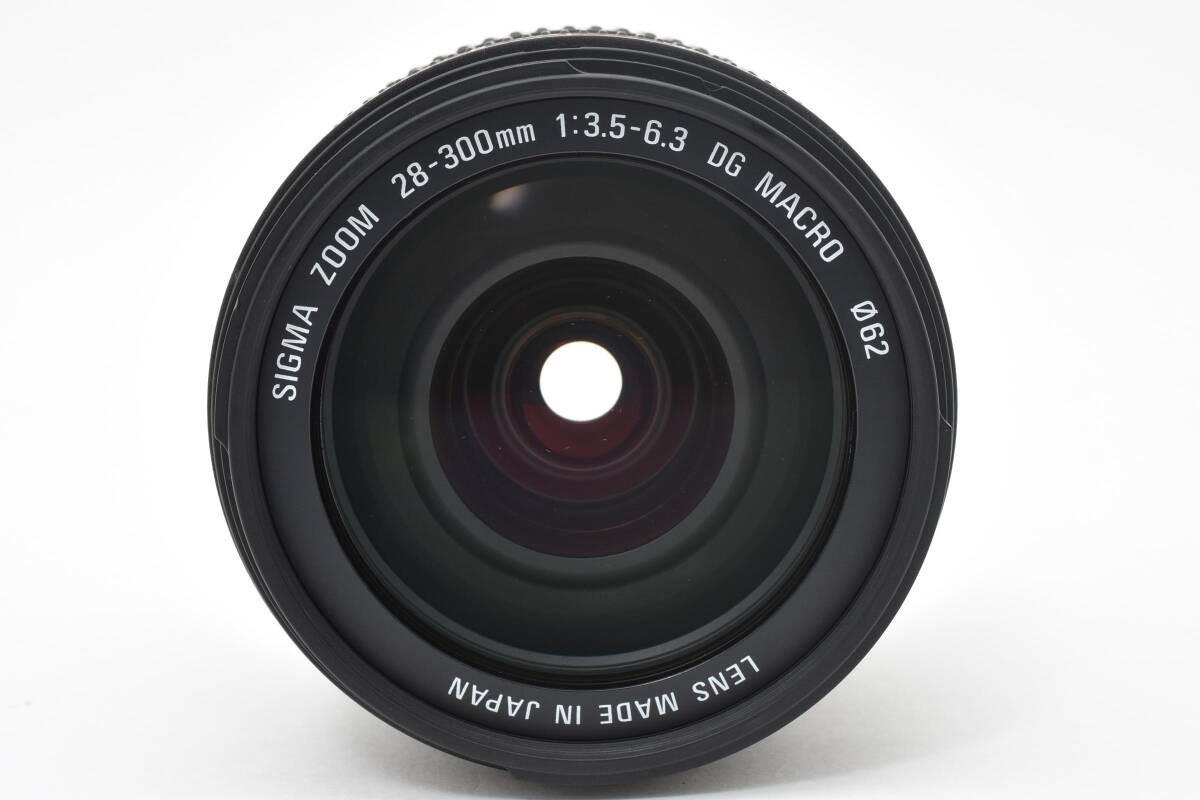 Sigma DG Macro 28-300mm F3.5-6.3 AF Zoom Lens For Nikon Mount from