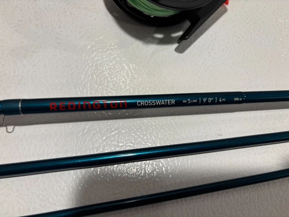 Caña de pescar con mosca Redington Crosswater 5WT 9' 4 piezas + carrete + estuche Foto 2 de 4