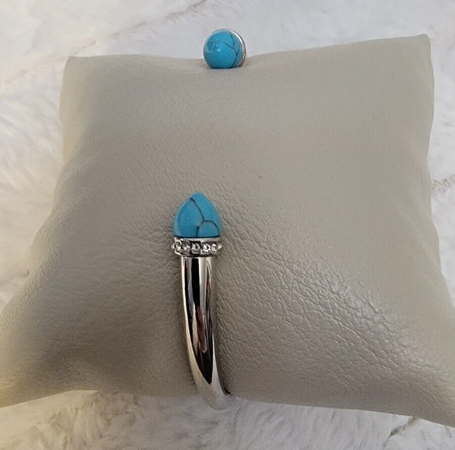 Brazalete tribal Michael Kors tono plata piedra turquesa nuevo sin etiquetas Foto 3 de 4