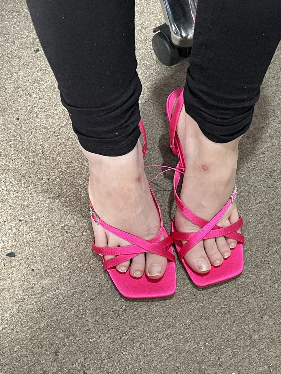 Ladies pink sandals size best sale 7