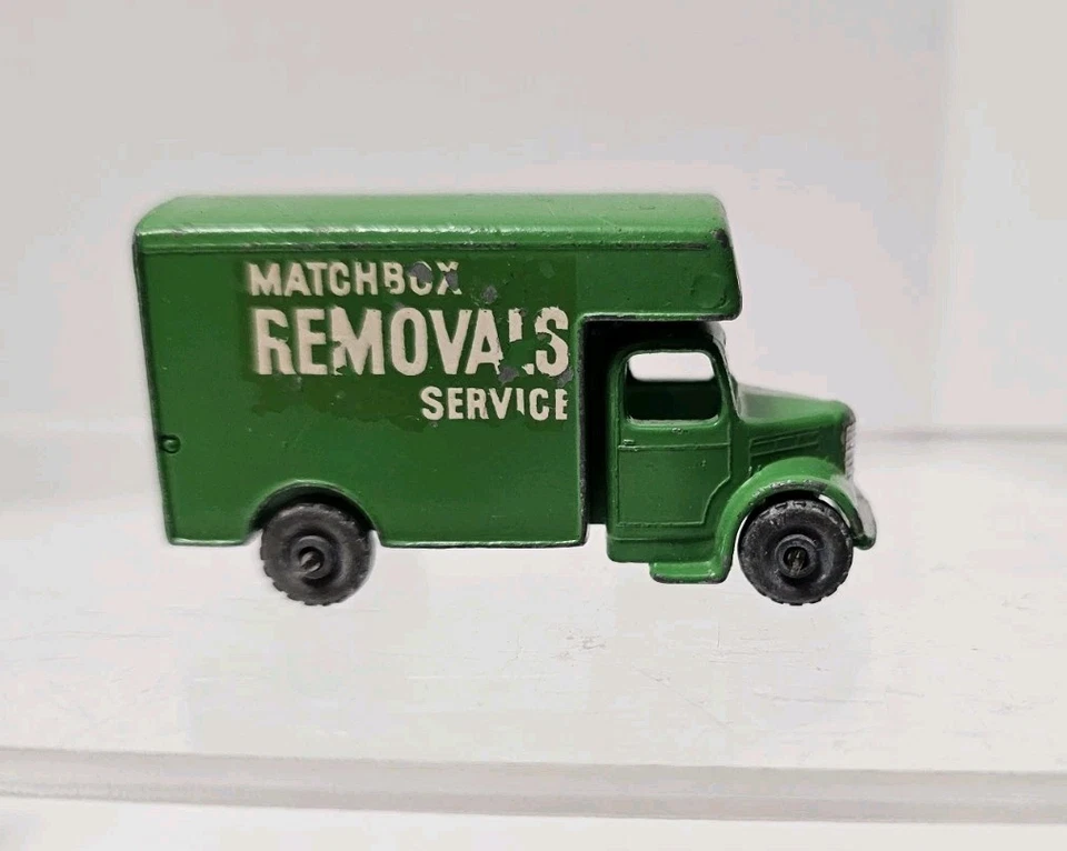 1957 Lesney 17-a Bedford Van Matchbox Removals Service, Green - VG+ - Image 3 of 4