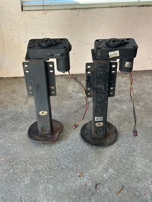 #ad Atwood Levelegs Jack 66166....have 3 total One front and two backs $600.00