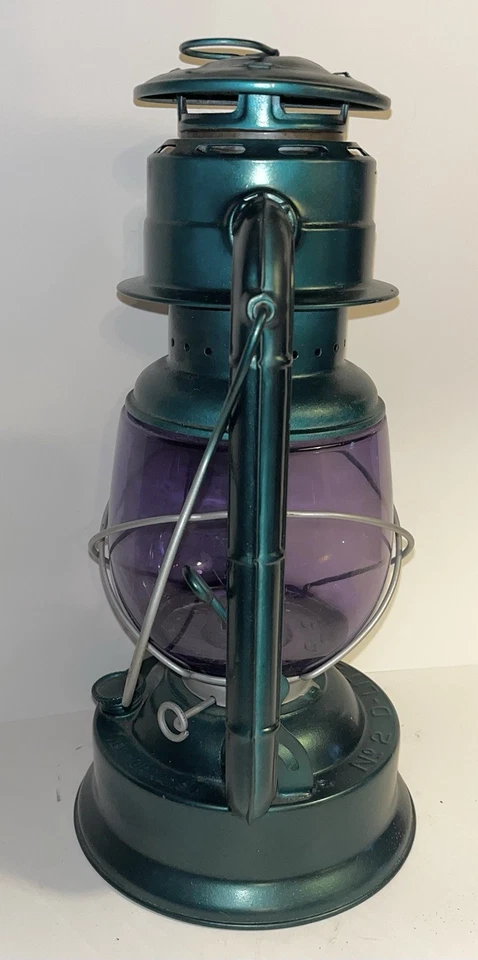 Rare DIETZ NO.2 D-Lite Amethyst Globe Restored BLUE OIL LANTERN BARN LIGHT METAL - Image 4 of 4