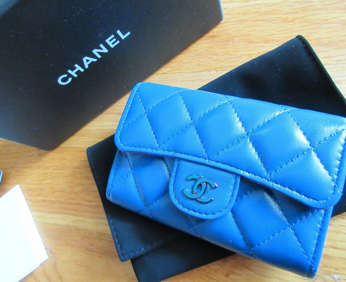 Chanel Flap Card Holder Rare Blue & Fuchsia Combo Iridescent