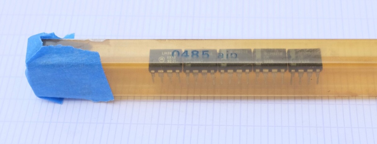 Lot De 2 LM393N – Comparateur Double Basse Consommation, DIP8, Signé ON Semi