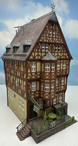Kibri 8902 / Casa con mirador en Miltenberg / limpia construcción, muy envejecida | Zustand: Gebraucht