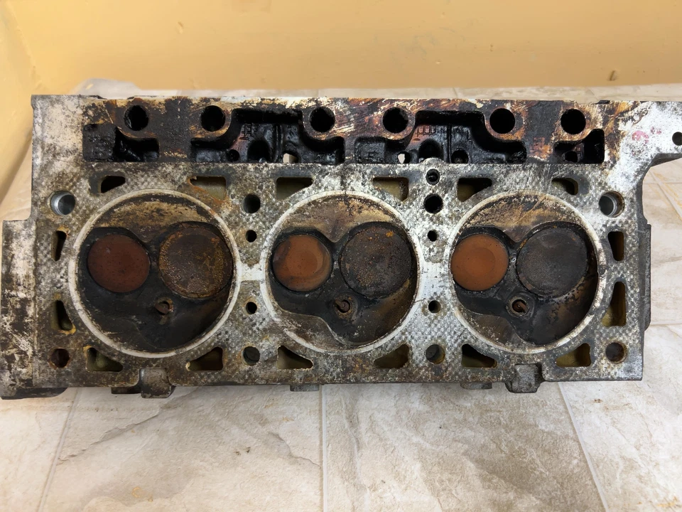 Culata Concorde Intrepid Caravan Voyager Vision 1994-1997 3,3 L 3,8 L 6 cilindros Foto 2 de 4