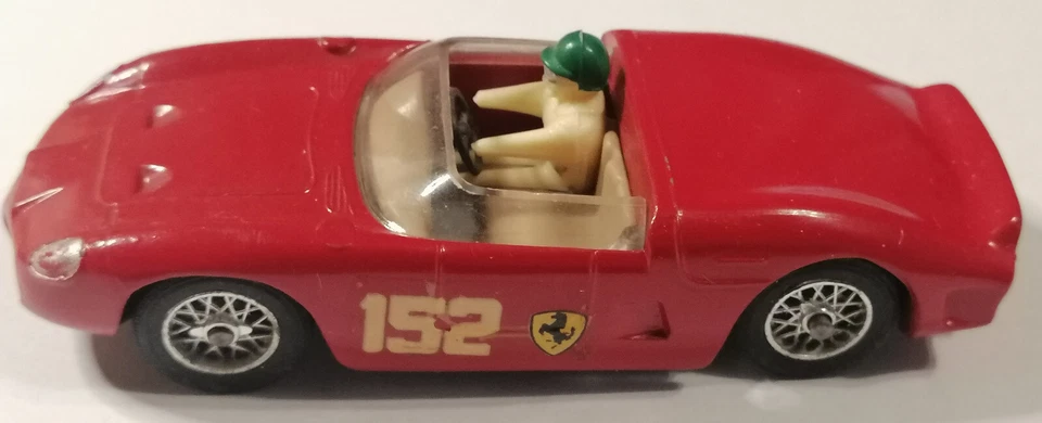 Solido Serie 100 Ferrari 2L5 art.129 ruote a raggi. Perfetto. Come nuovo. - Immagine 3 di 4