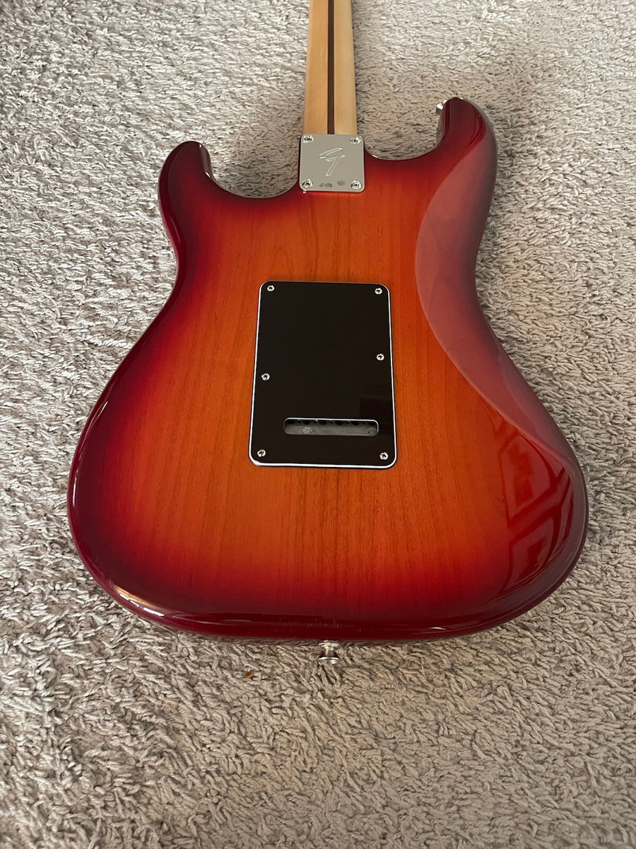 Fender Player Stratocaster HSS Plus Top 2020 MIM Cherry Burst
