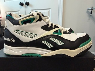 Size 10 - Reebok Pump Court Victory 2 White Veridian Green