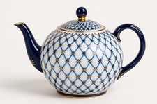 Lomonosov Imperial Russian Porcelain Cobalt Blue 24k Gold Net Pattern Teapot