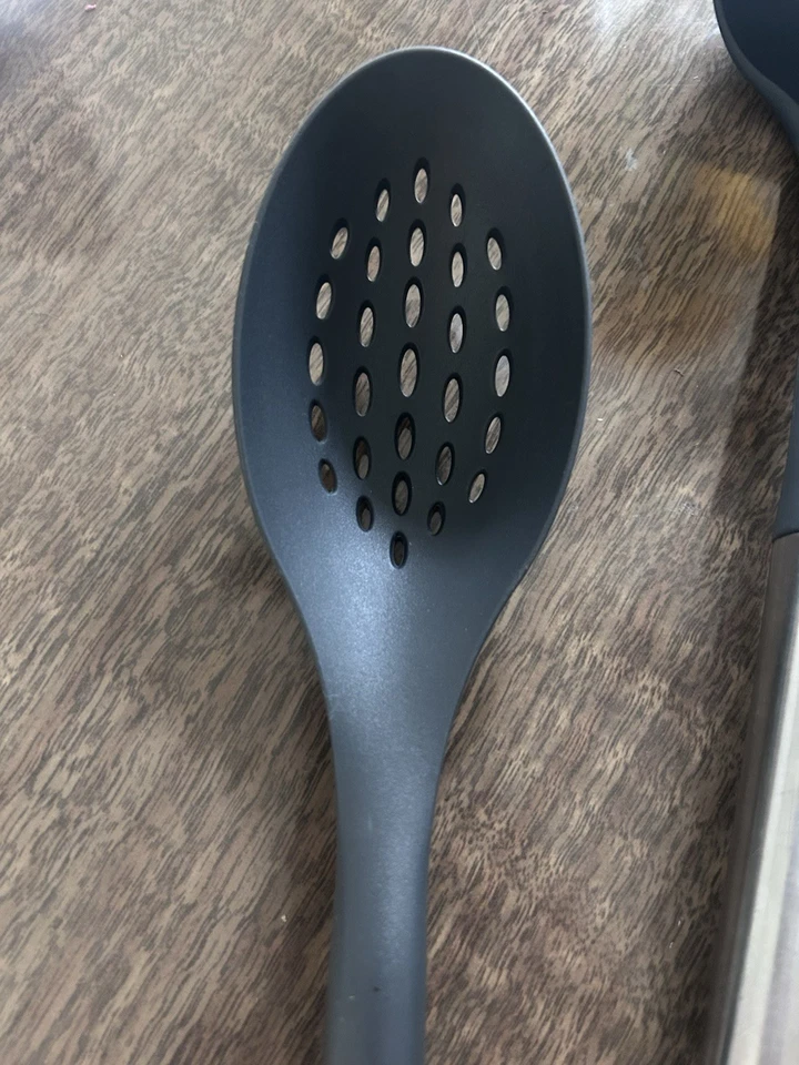 Espátula de cucharón Sabatier 5 piezas utensilios de nailon negro asas de acero inoxidable Foto 2 de 4