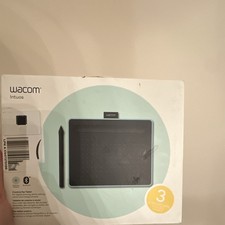 Wacom Intuos Graphics Tablet Bluetooth USB with Pen  Accessories