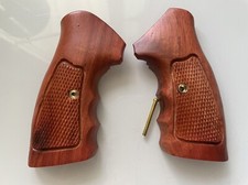 New Hard wood Grip For Ruger SP 101 revolver grip - checkered Handle grips Ru02
