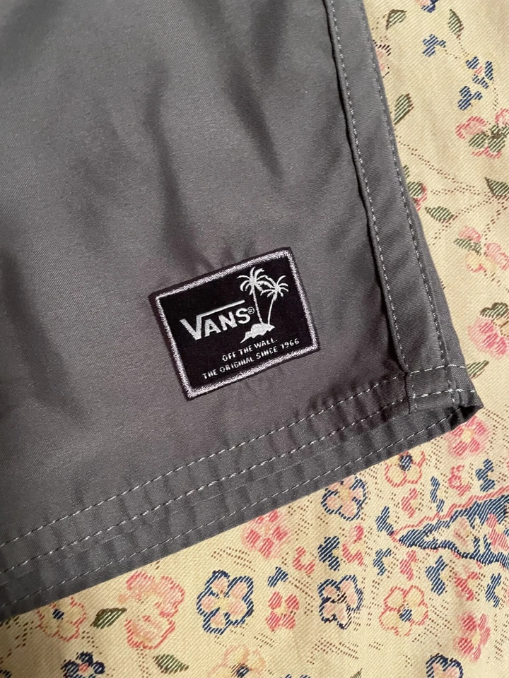 Pantalones Cortos Vans Para Hombre 30 Regular Gris Skate Surf Playa Frente Plano Cordón Foto 3 de 4