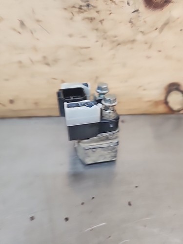 2015 Yamaha Grizzly 700 OEM Starter Relay - Picture 2 of 3