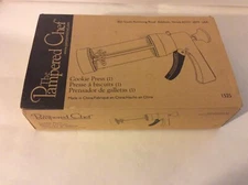 The Pampered Chef Cookie Press #1525  - 16 Discs -  Used in Original Box