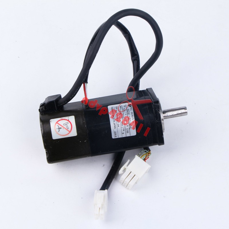 1PC USED Yaskawa Servo Motor SGM-01U3B4L Tested