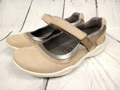 clarks glow slip