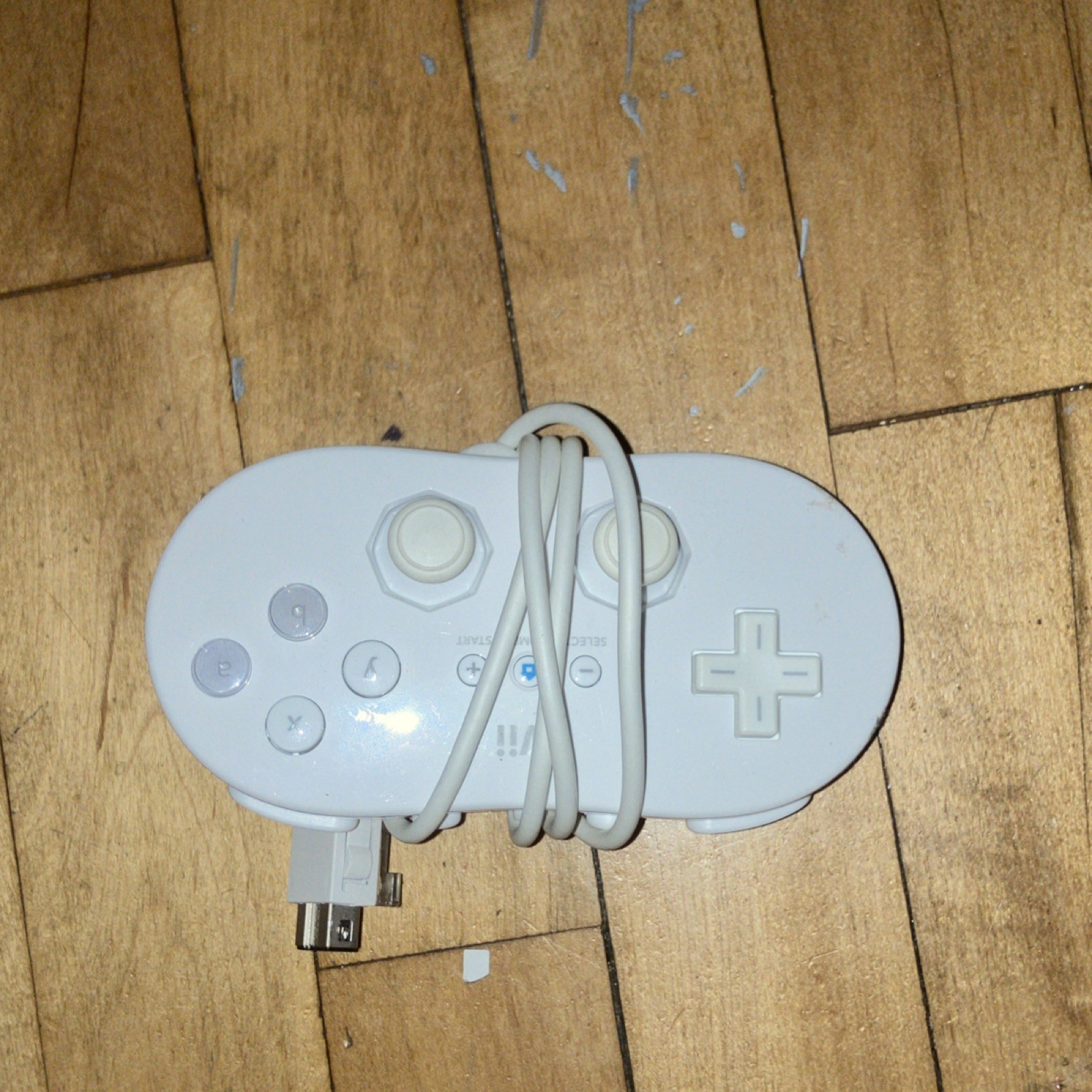 Nintendo Classic Controller White Wired Ergonomic for Nintendo Wii Console