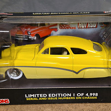 Racing Champions Hot Rod Magazine 1951 Mercury 118 Diecast Car Yellow Le