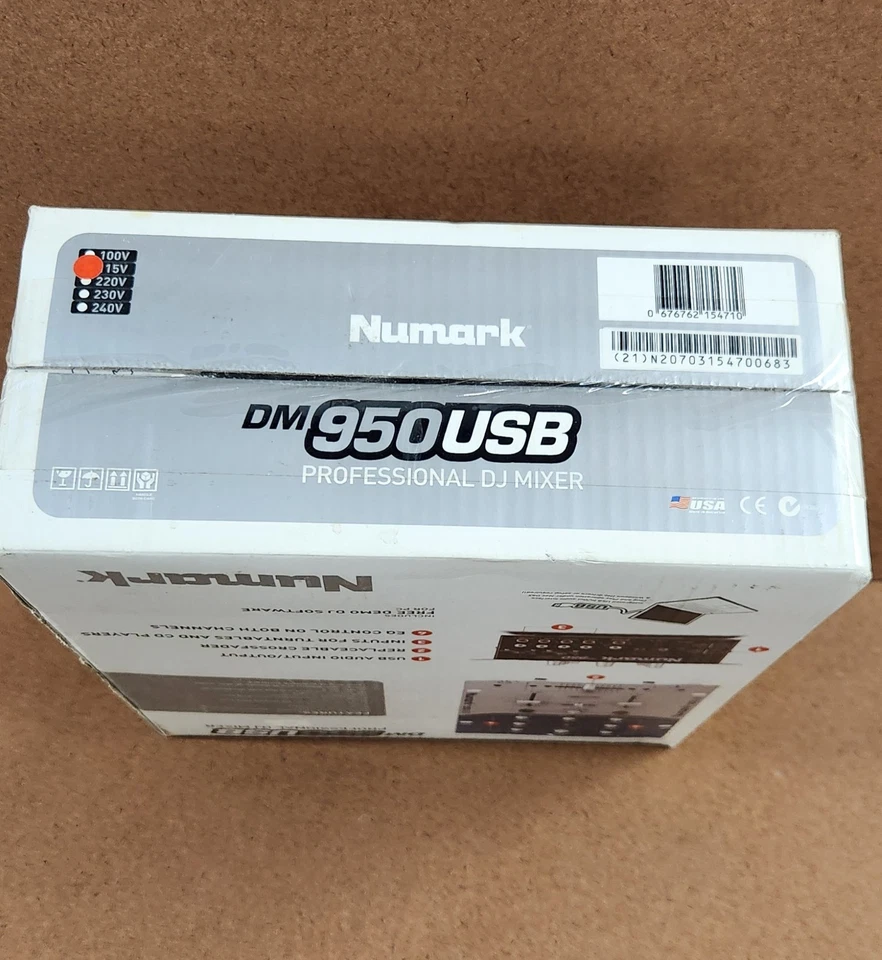 Numark DM 950 USB professional DJ mixer - Image 3 of 3