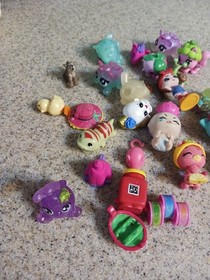 Lot Of Spin Master Hatchimals Colleggtibles Shopkins + Similar Mini Figures